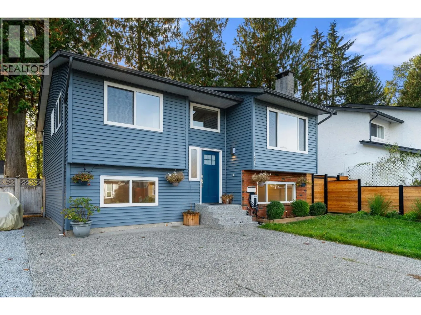 1231 RIVER DRIVE