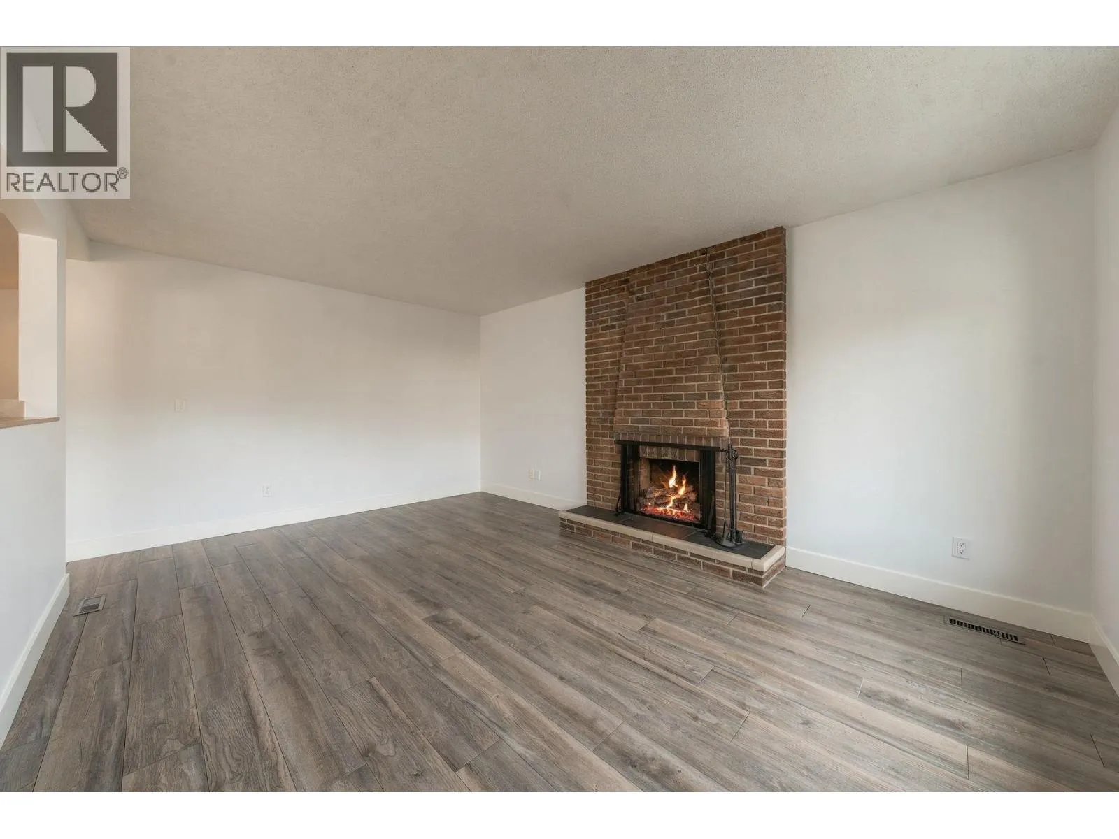 1231 RIVER DRIVE