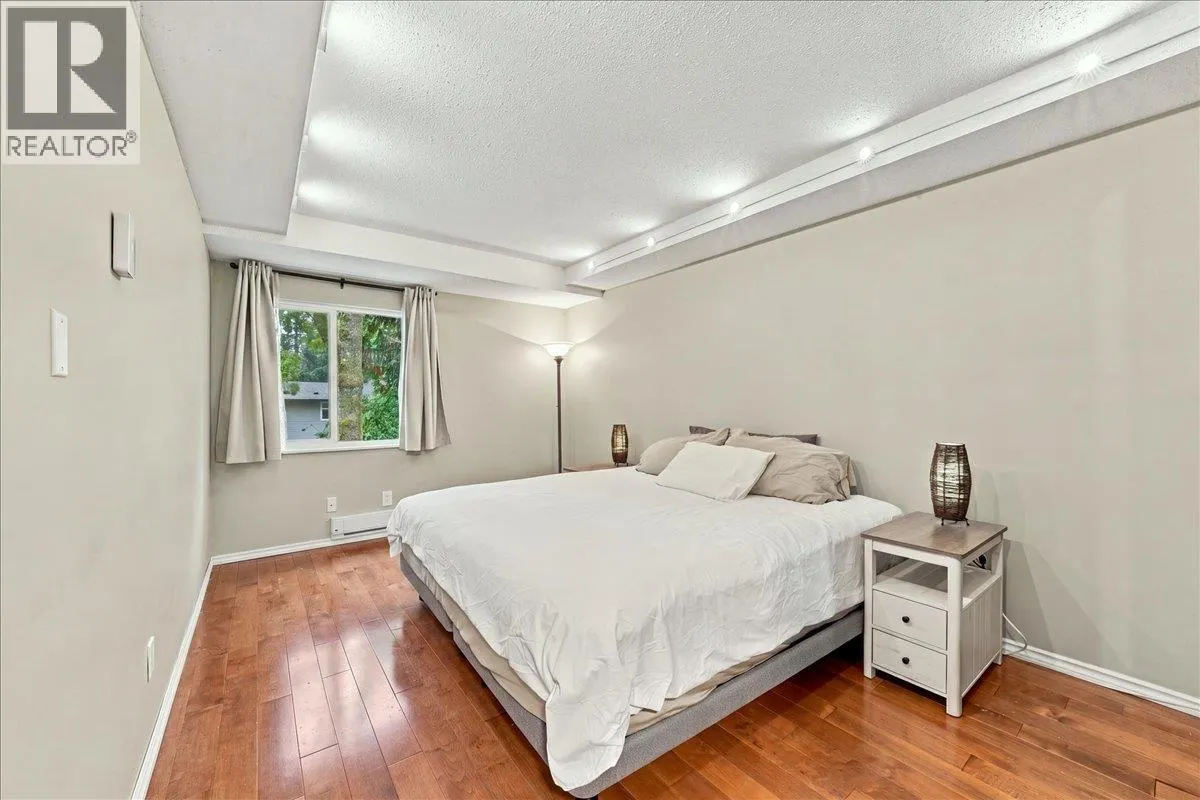 5 1240 FALCON DRIVE