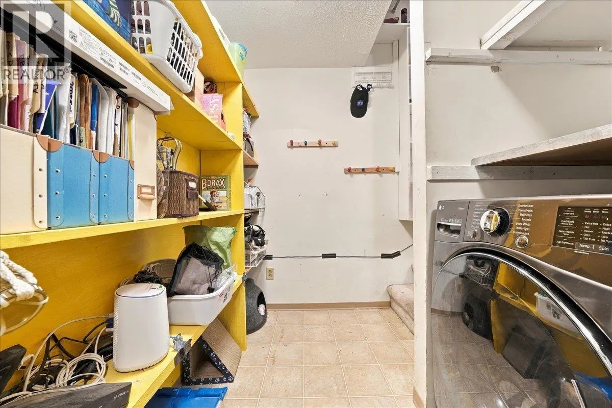 5 1240 FALCON DRIVE