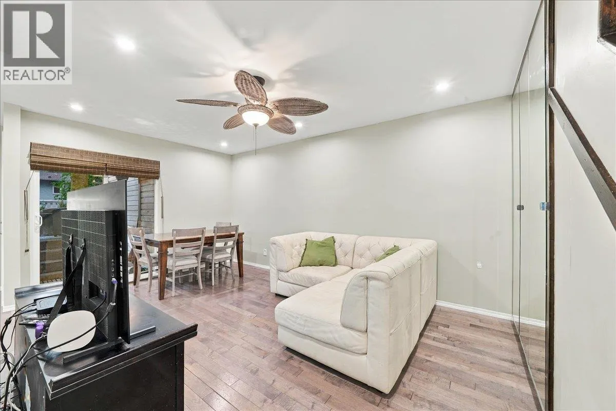 5 1240 FALCON DRIVE