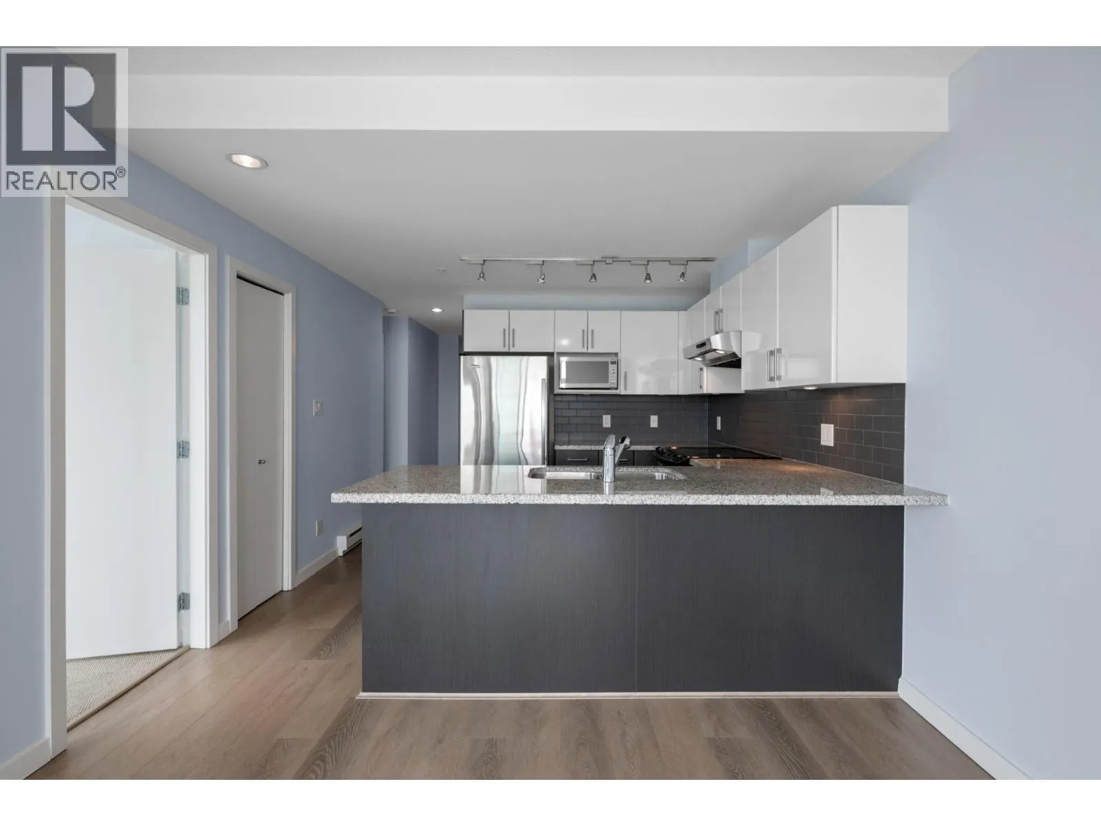 1809 14 BEGBIE STREET