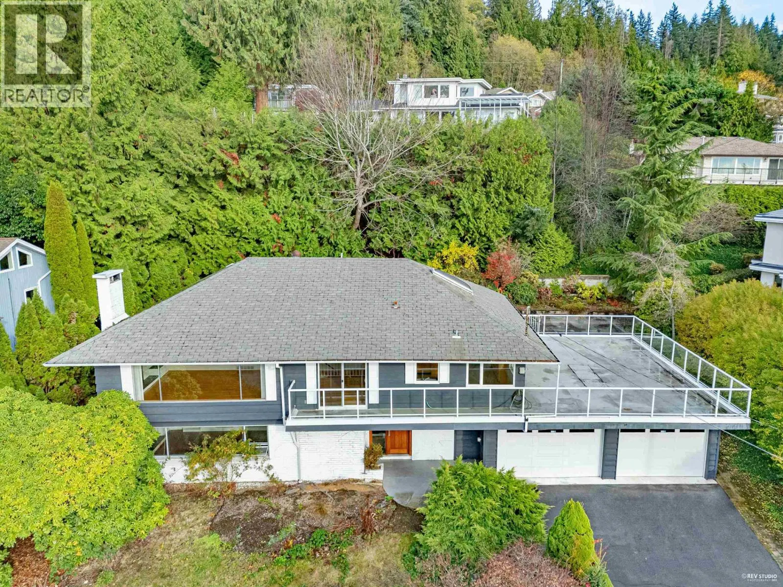 2615 SKILIFT PLACE