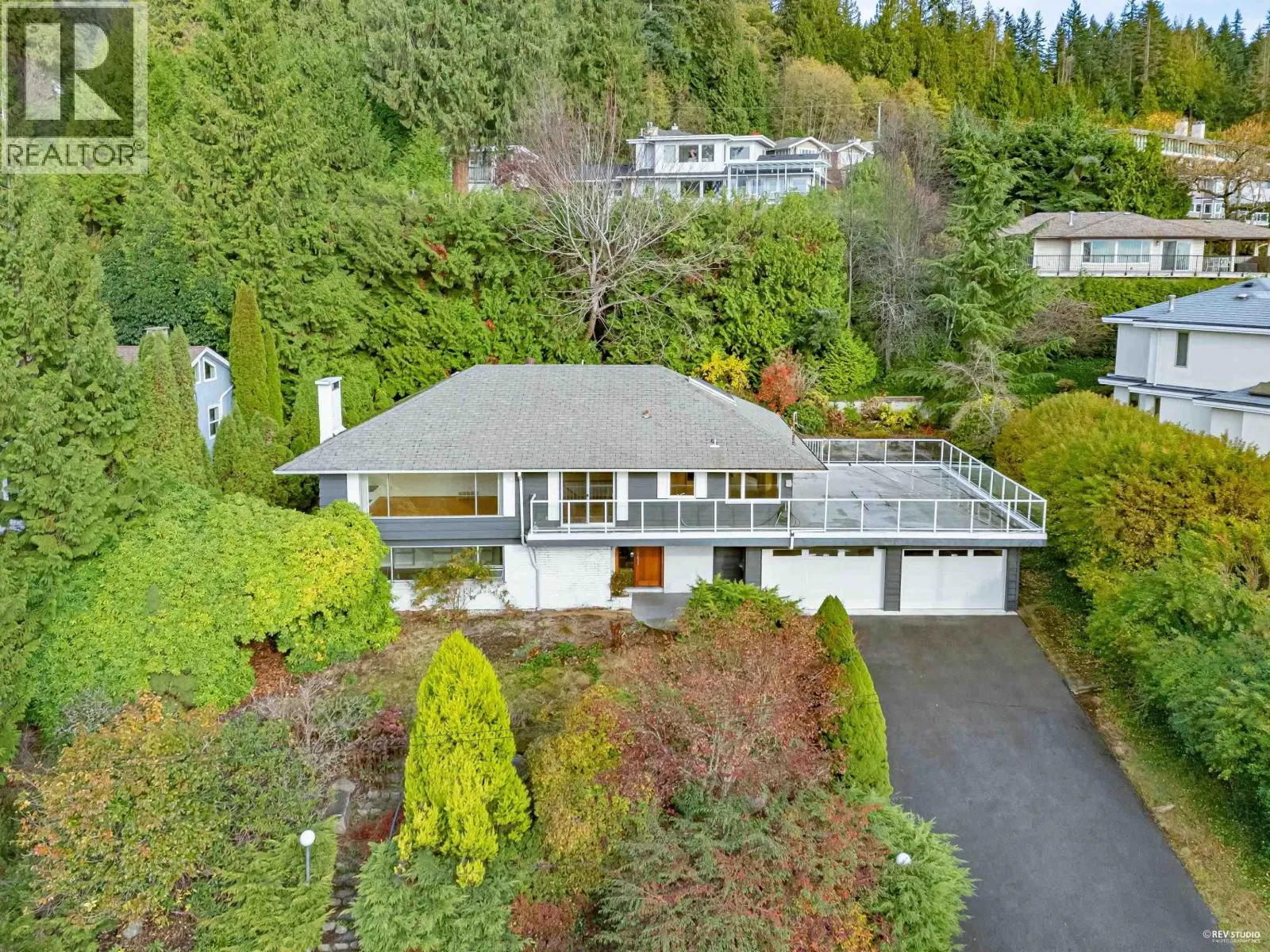 2615 SKILIFT PLACE