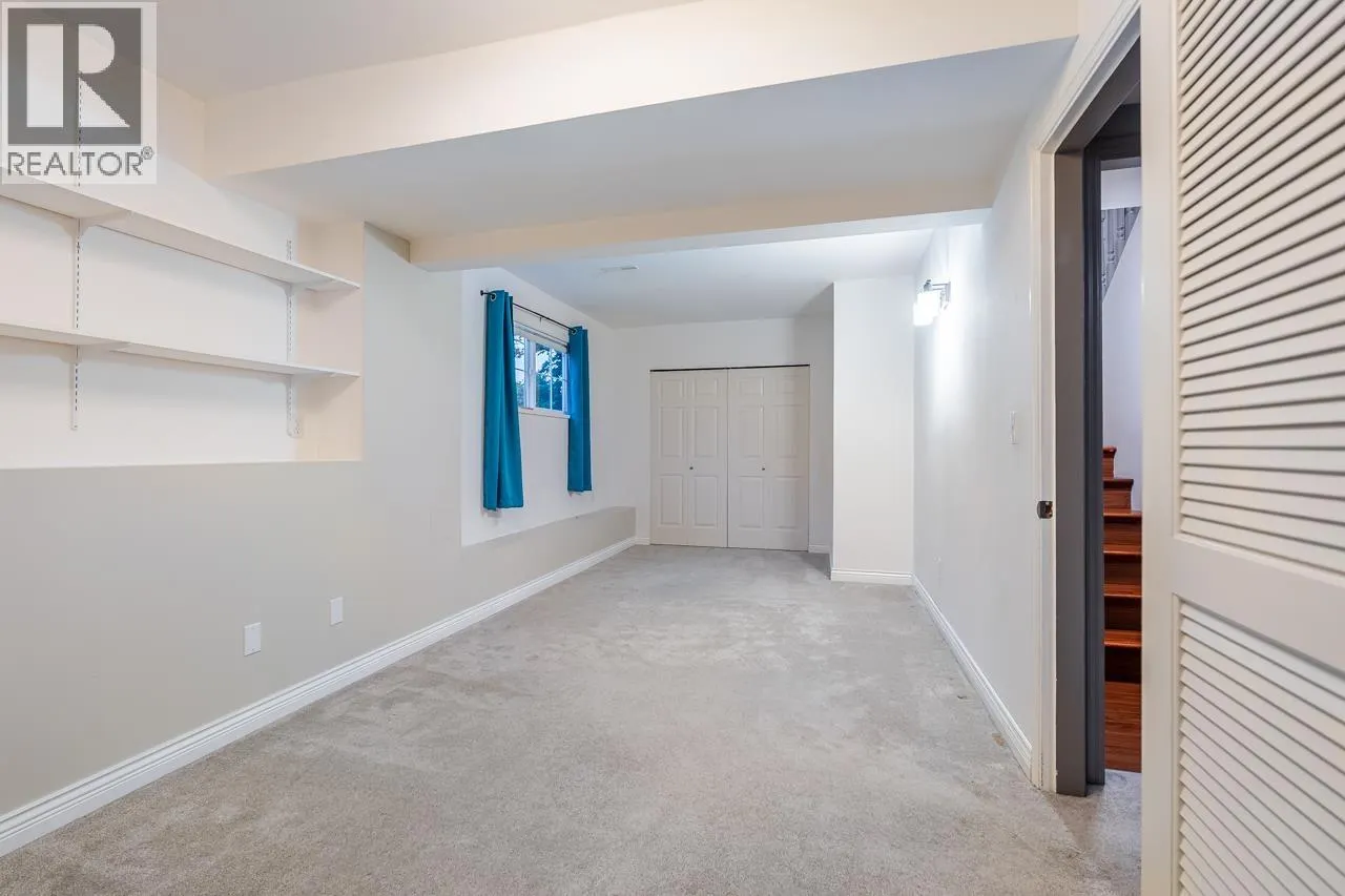 704 1180 FALCON DRIVE
