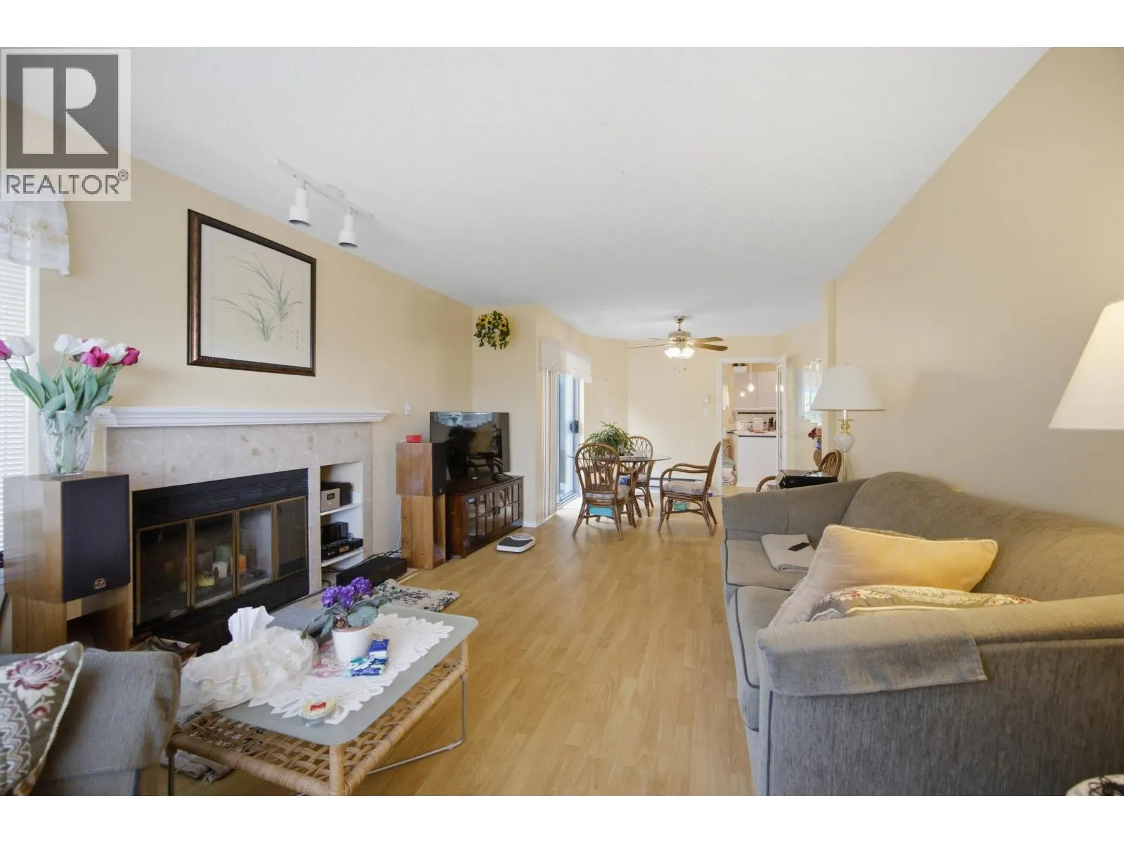 411 1215 LANSDOWNE DRIVE