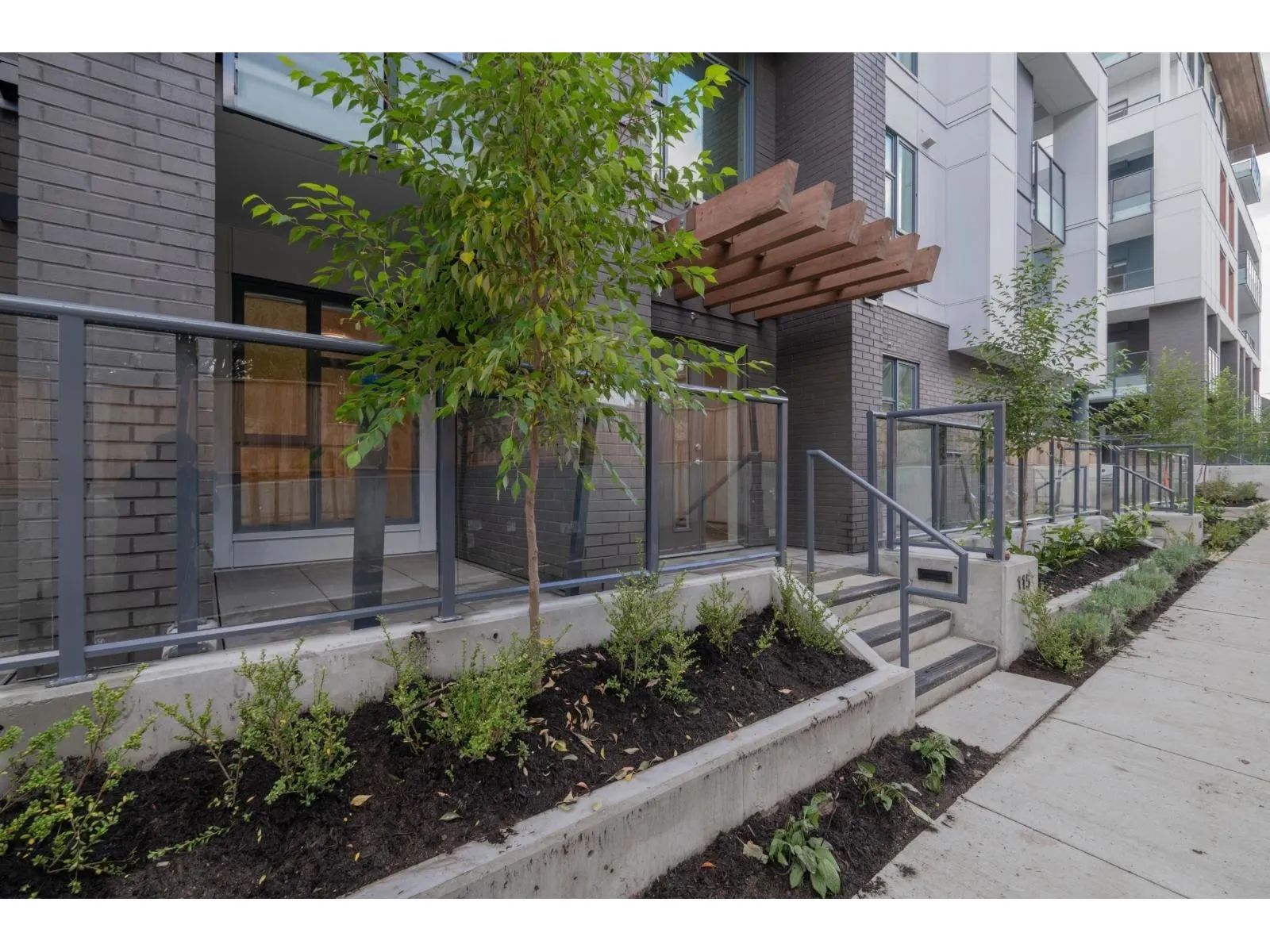 E115 10829 140 STREET