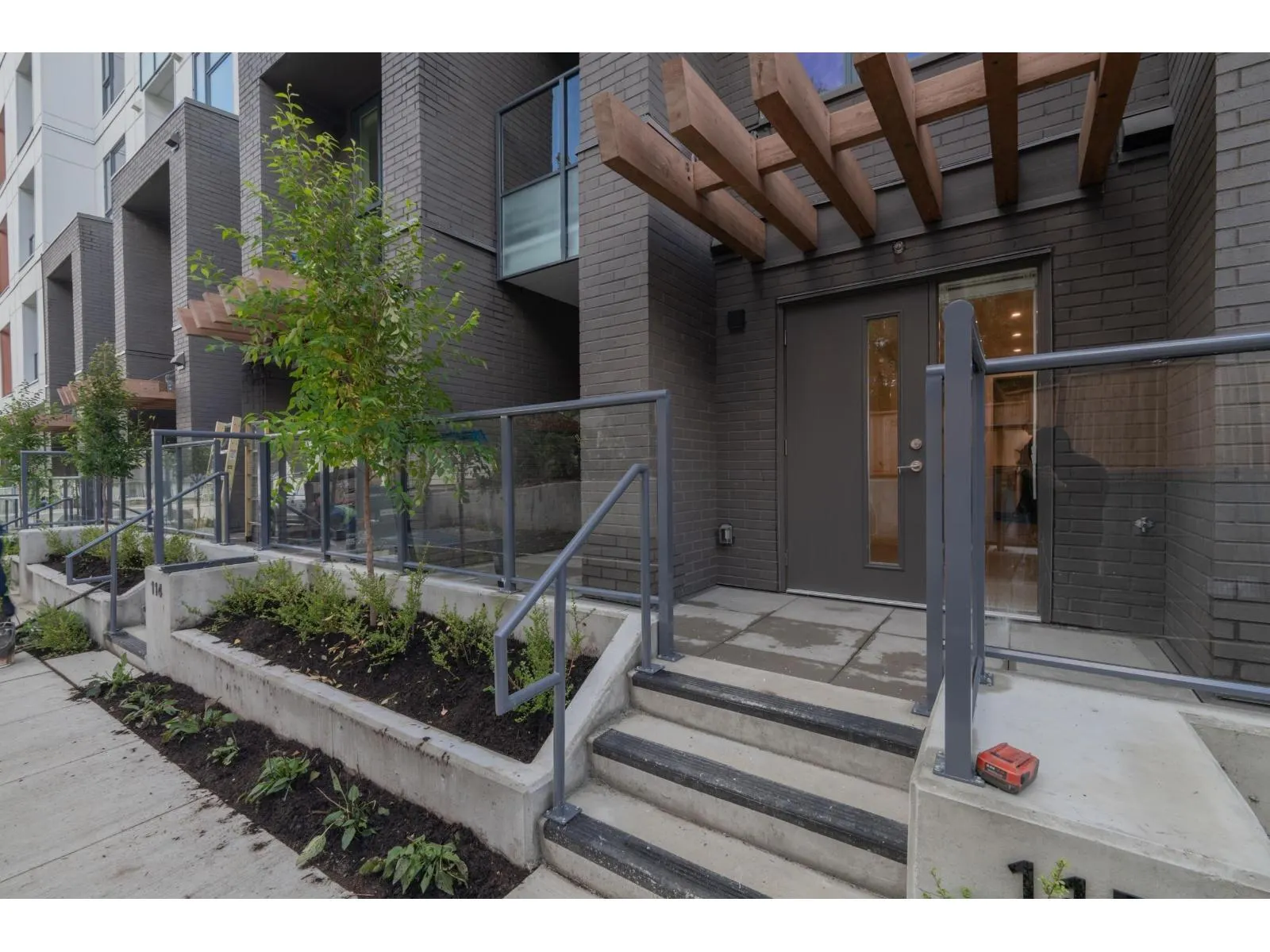 E115 10829 140 STREET