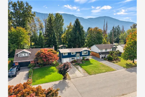 9650 ABERDEEN CRESCENT|Rosedale