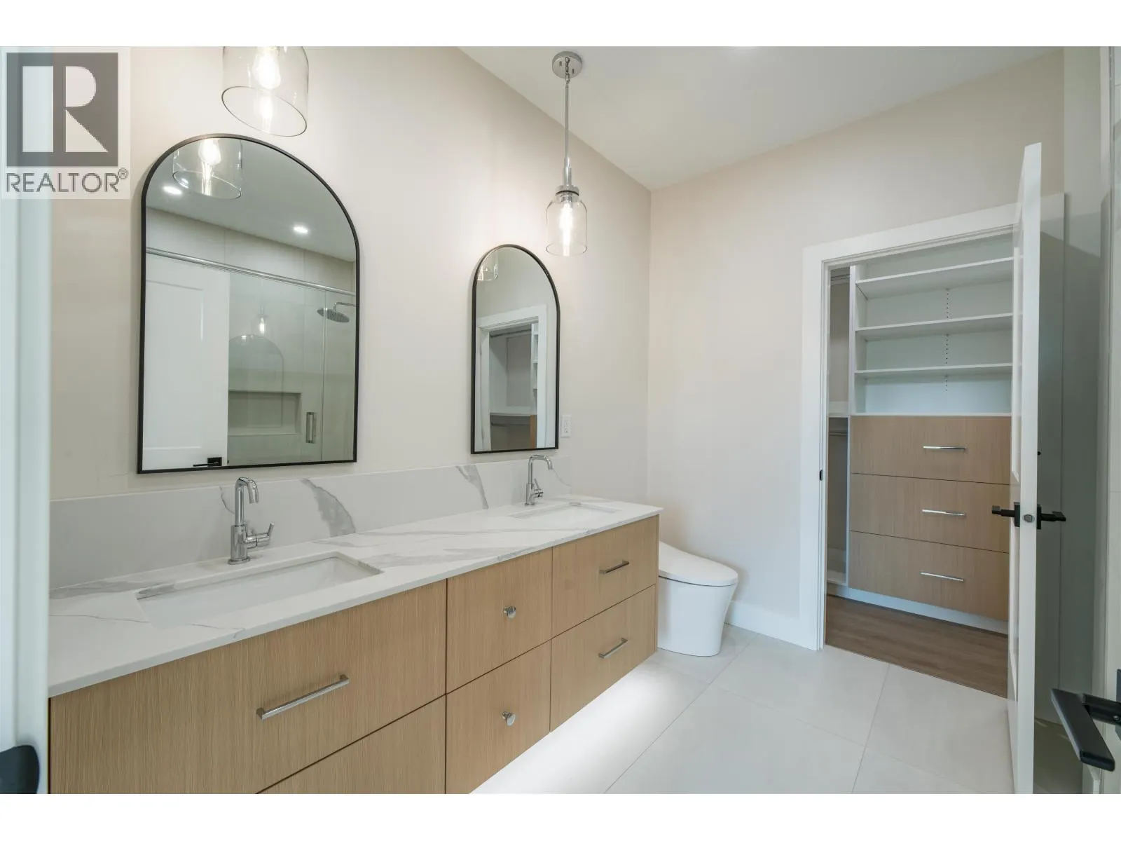 5089 HEADLANDS HEIGHTS
