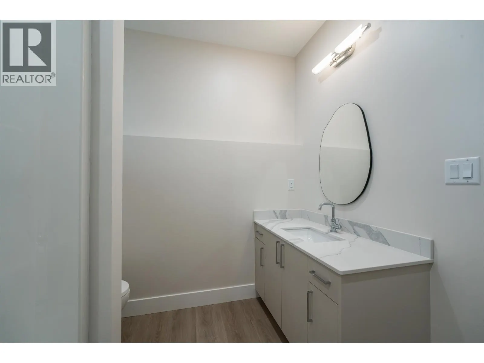 5089 HEADLANDS HEIGHTS