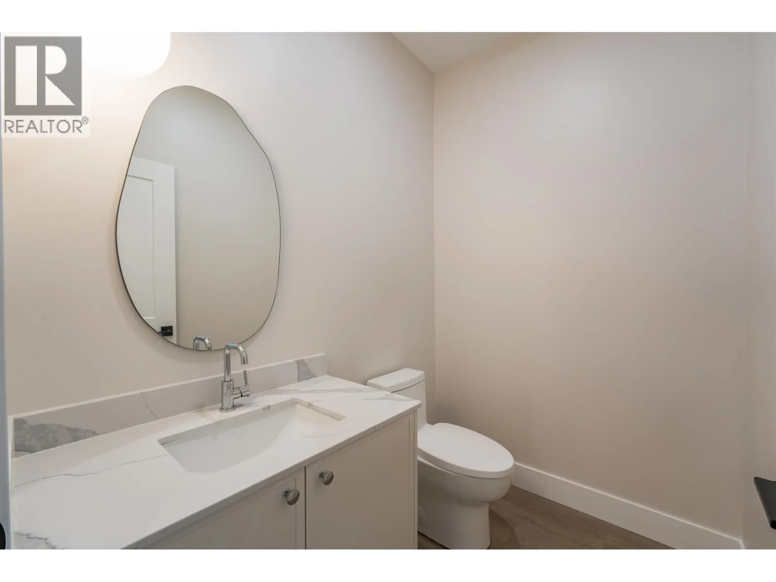 5089 HEADLANDS HEIGHTS