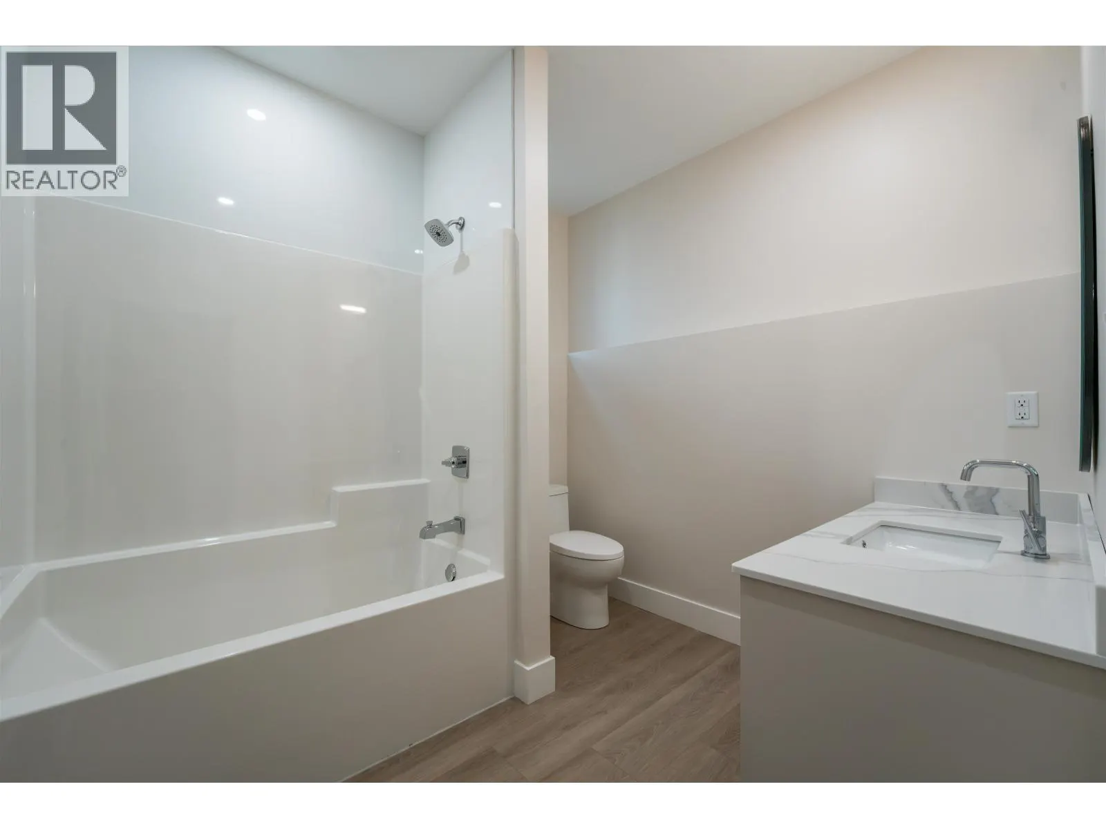 5089 HEADLANDS HEIGHTS