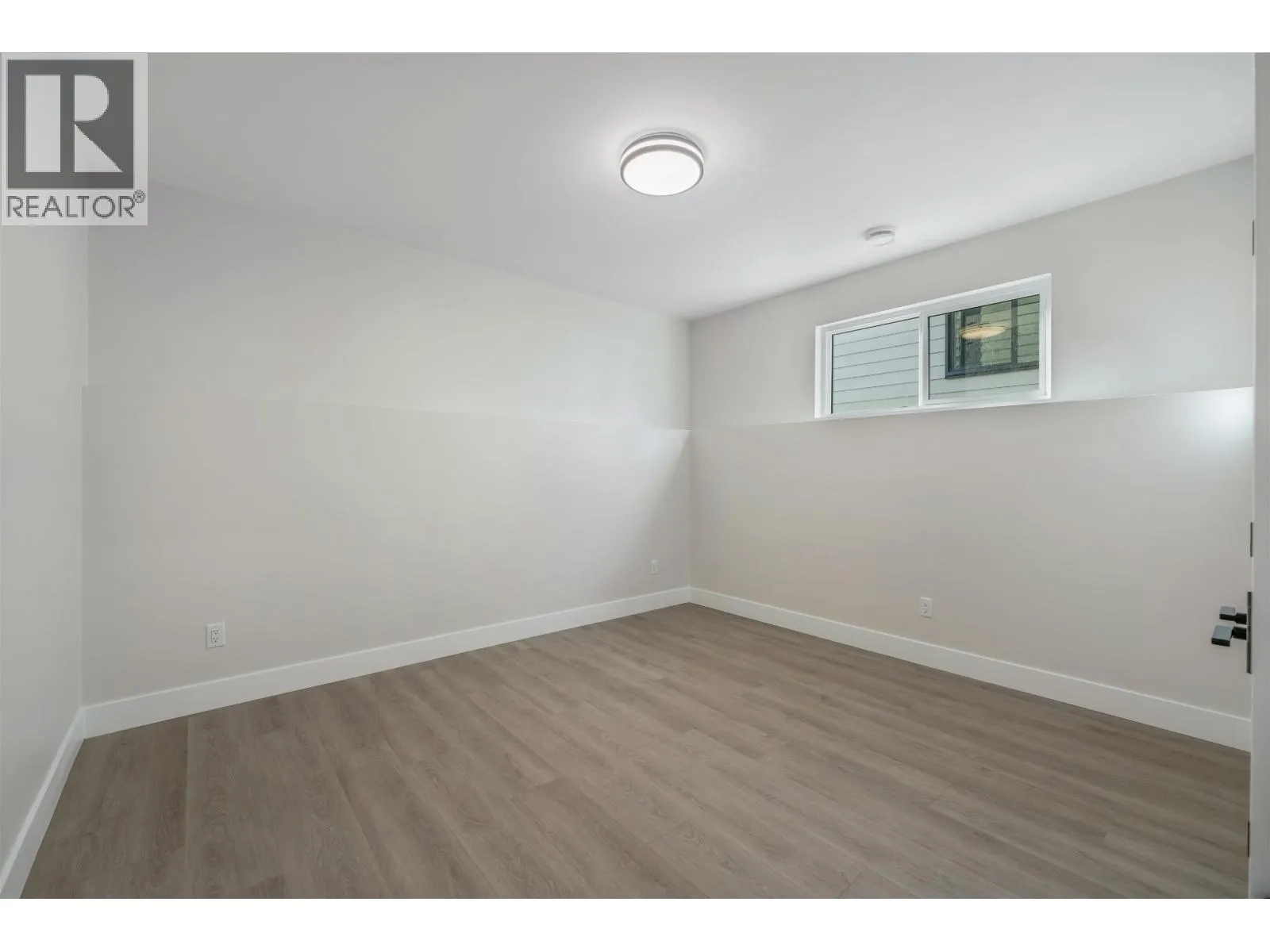 5089 HEADLANDS HEIGHTS