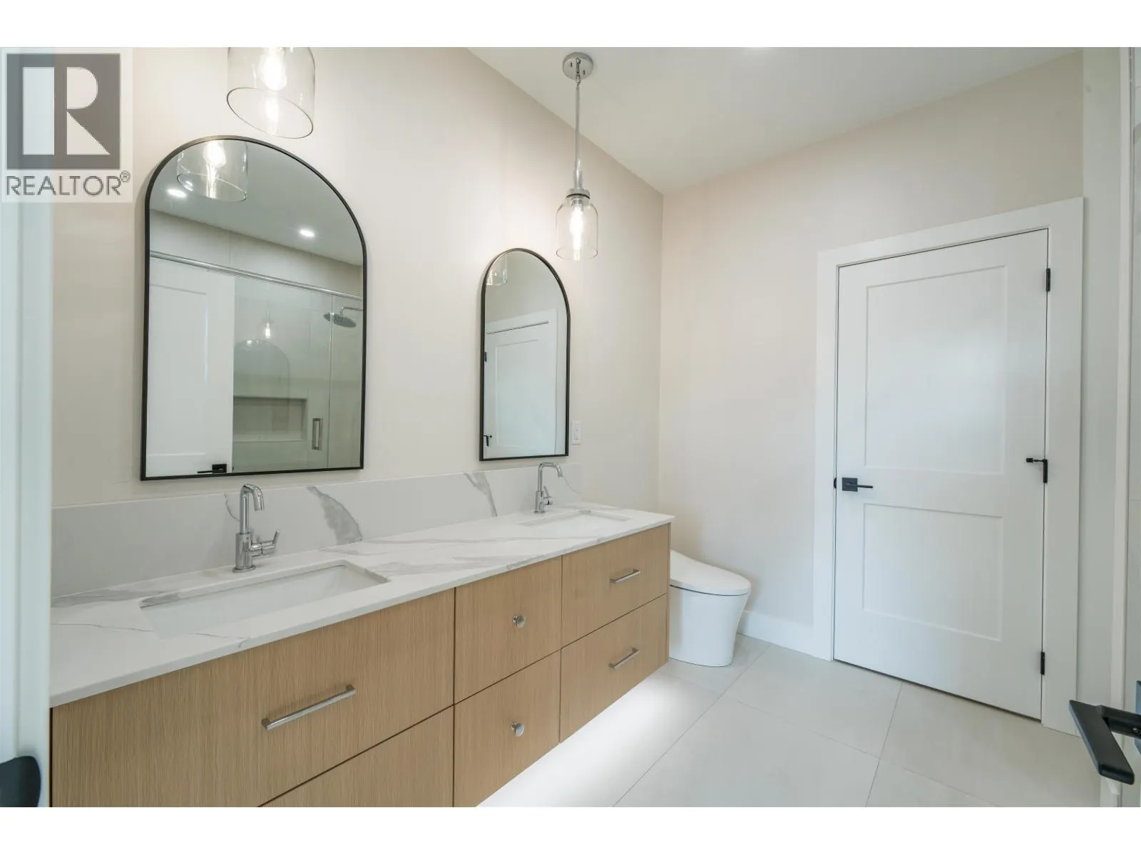 5089 HEADLANDS HEIGHTS