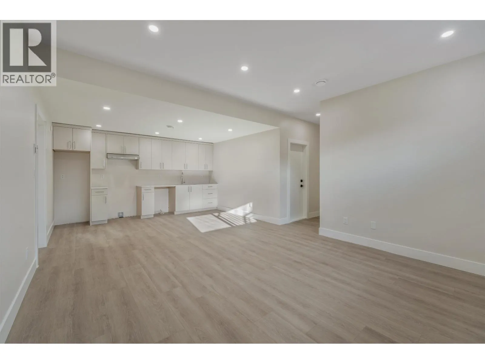 5089 HEADLANDS HEIGHTS