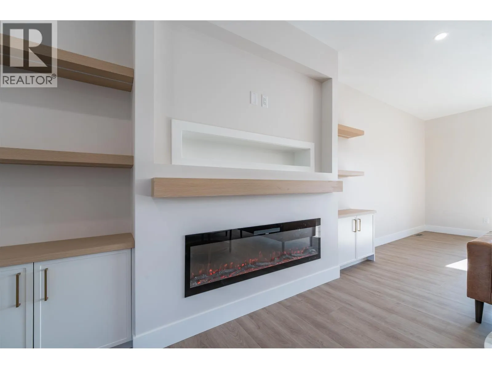 5089 HEADLANDS HEIGHTS