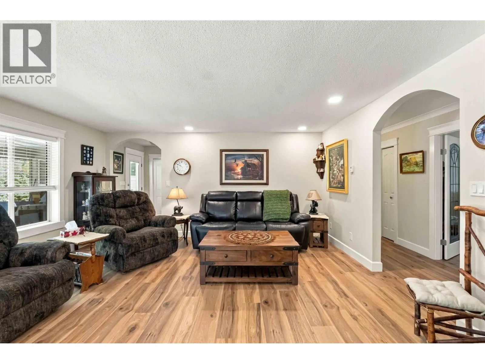 11 23100 129 AVENUE