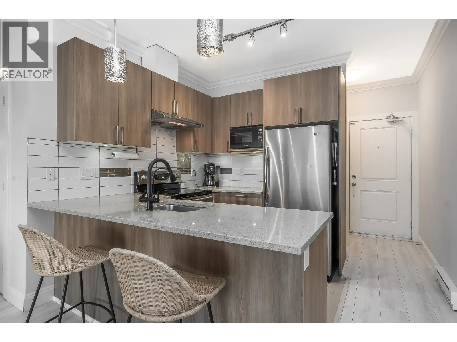 101 11566 224 STREET