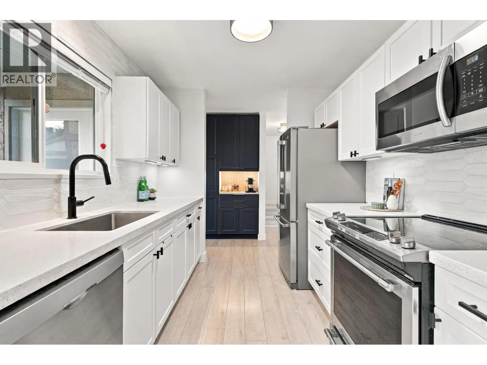 102E 3655 SHAUGHNESSY STREET