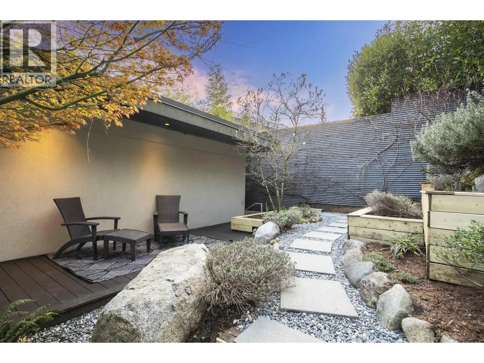 3305 WESTMOUNT ROAD