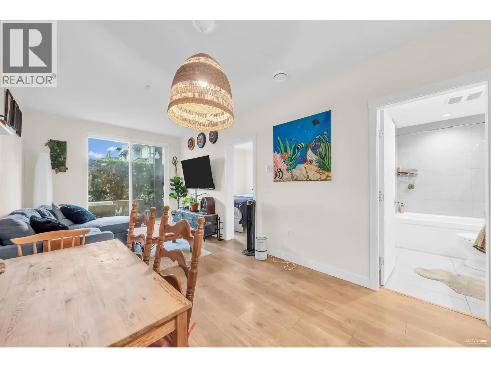 113 707 COMO LAKE AVENUE