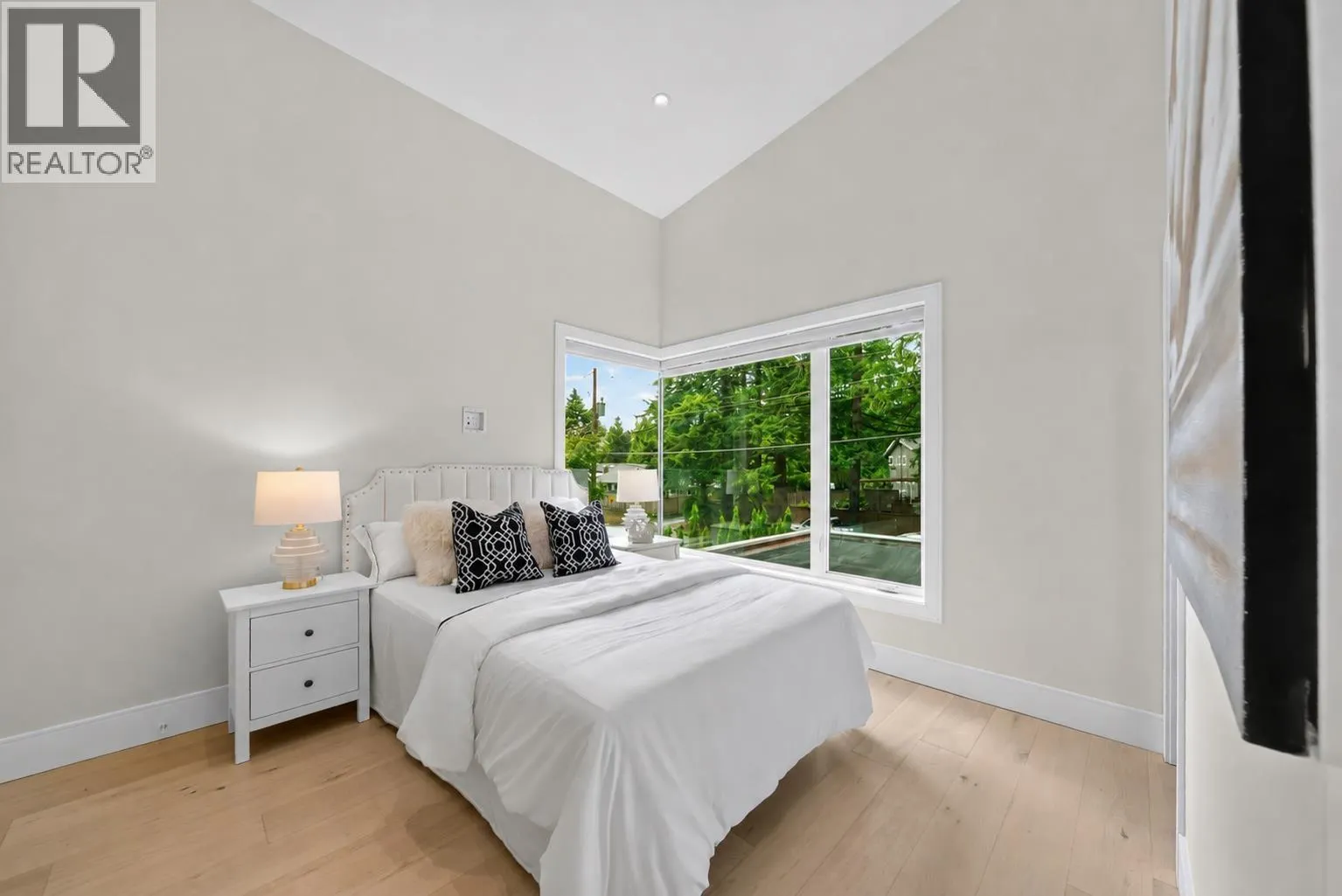 31 GLENMORE DRIVE