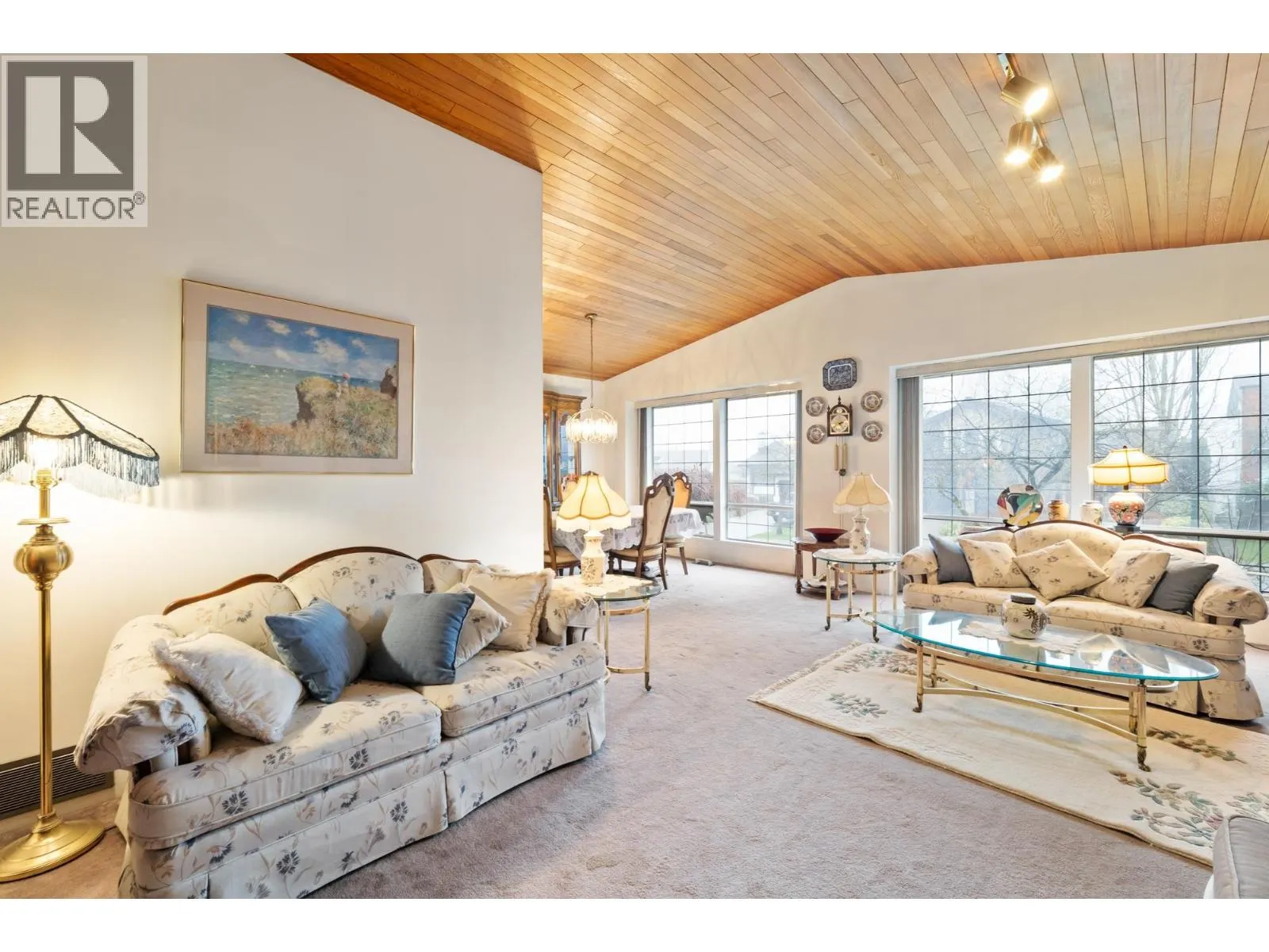 431 GLENBROOK DRIVE