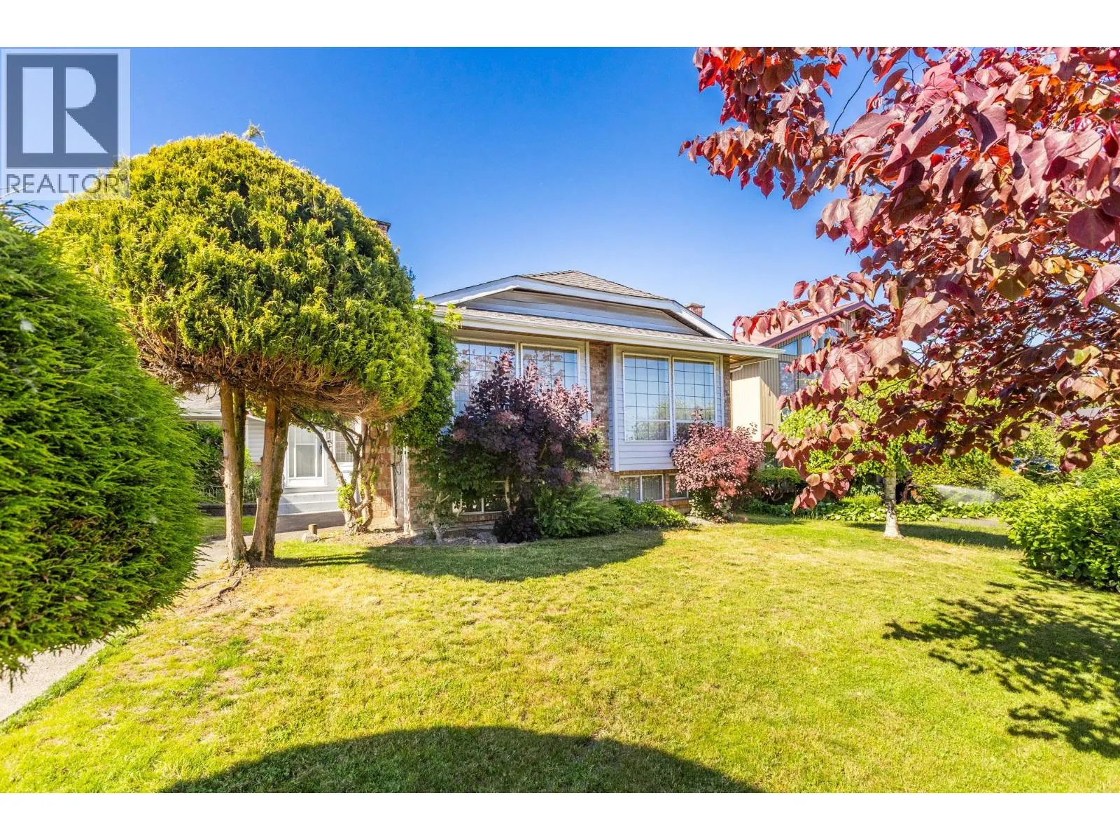 431 GLENBROOK DRIVE