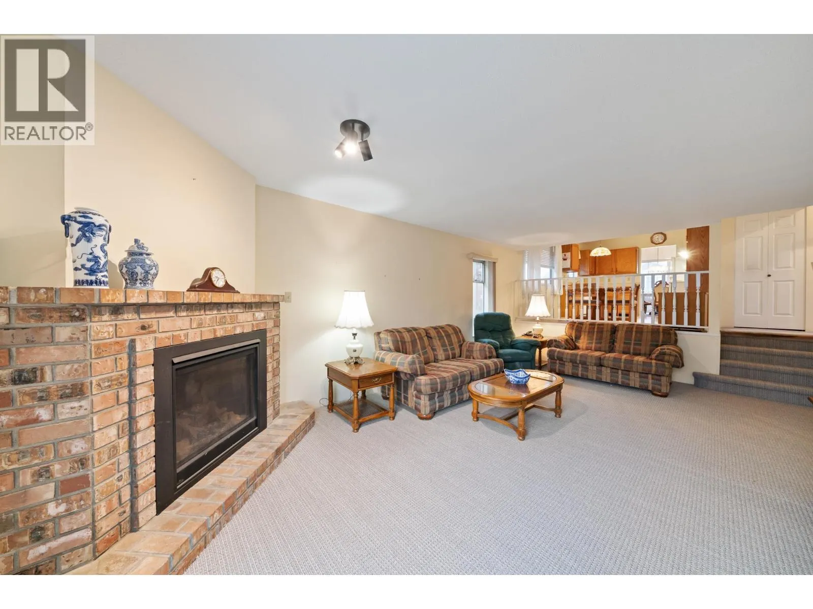 431 GLENBROOK DRIVE
