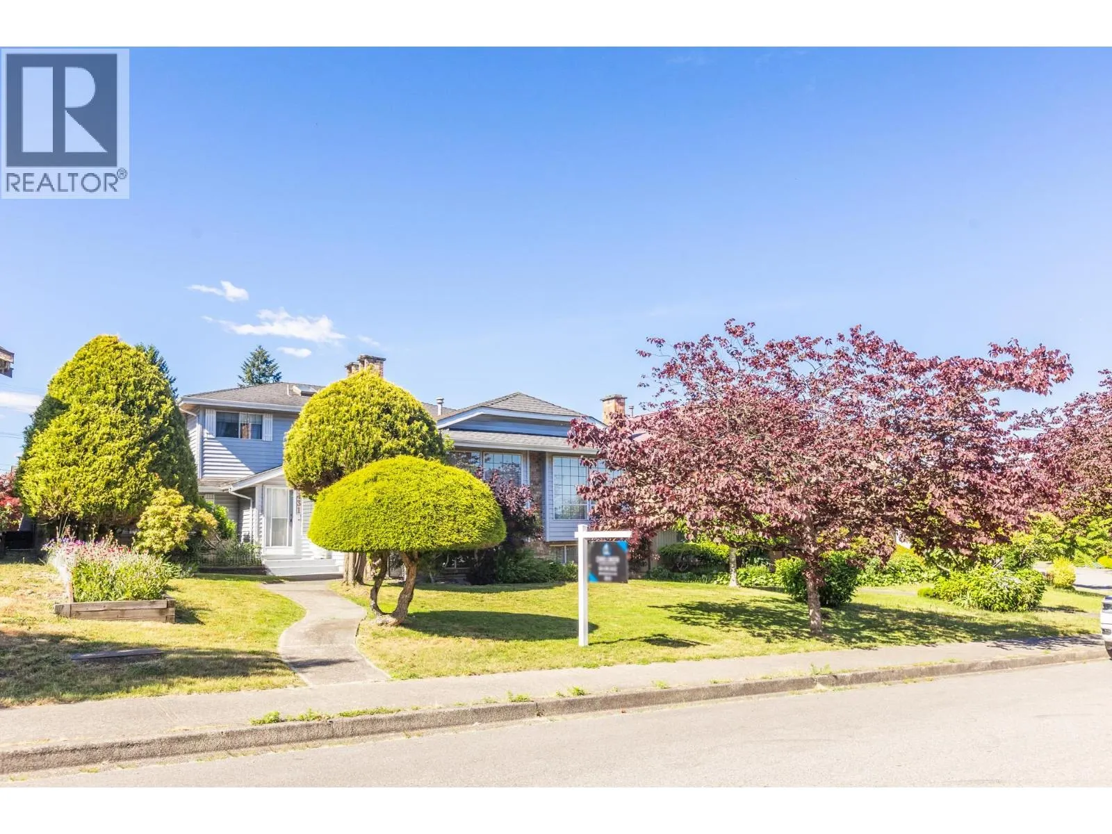 431 GLENBROOK DRIVE