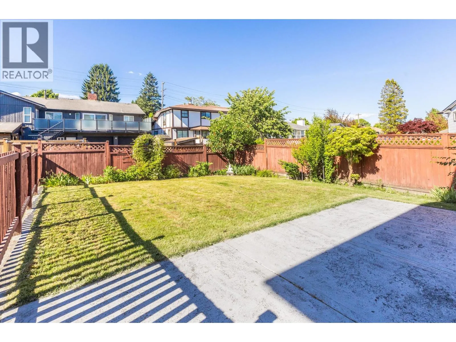 431 GLENBROOK DRIVE