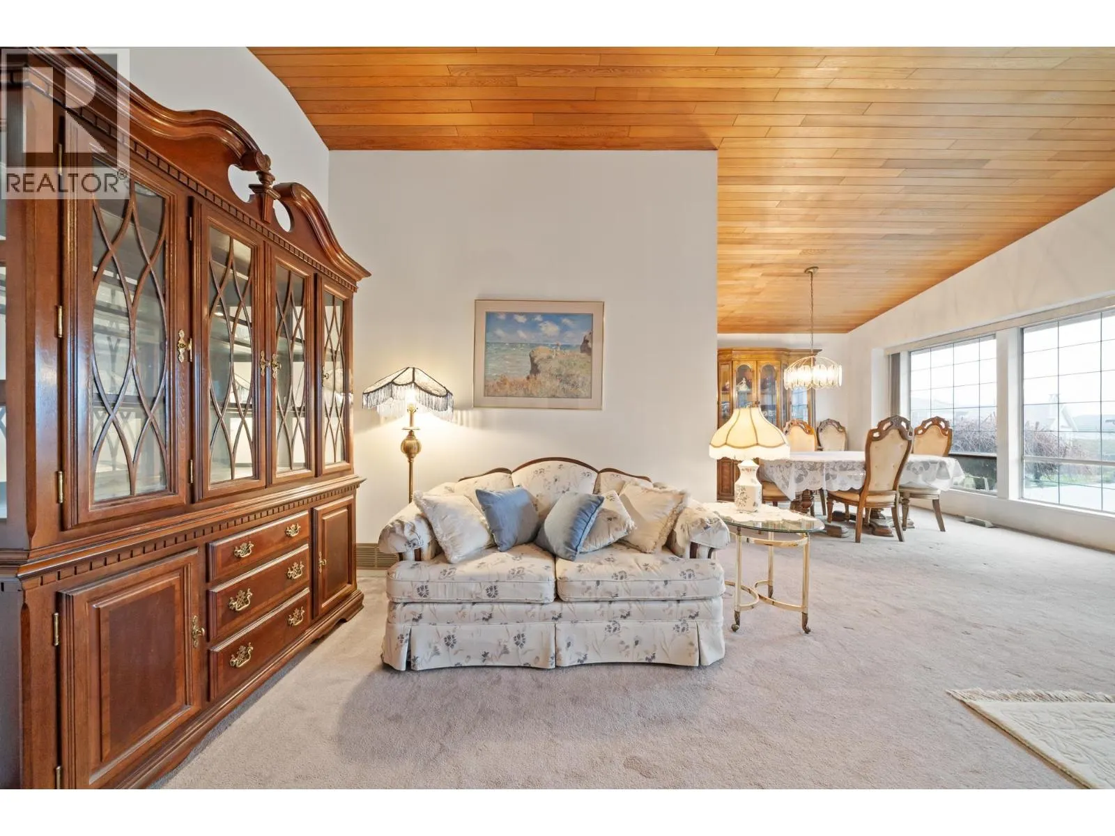 431 GLENBROOK DRIVE