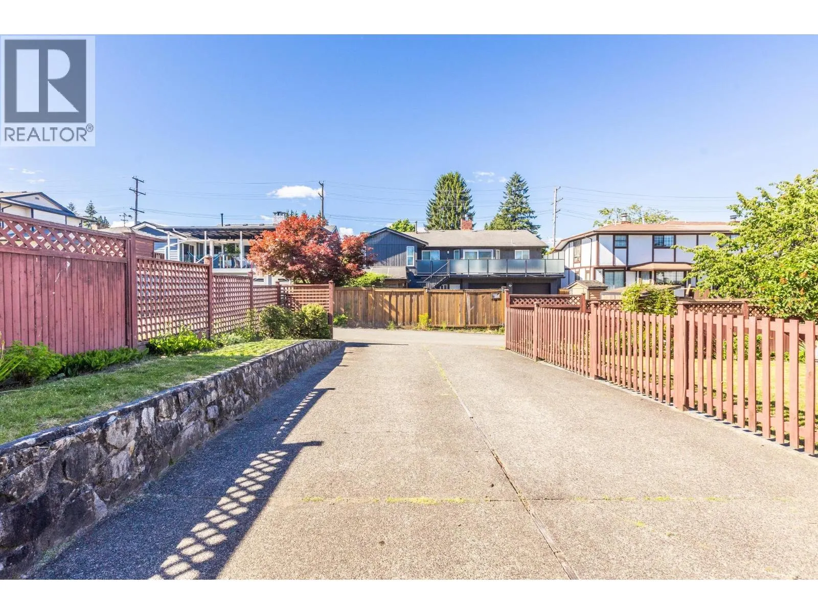 431 GLENBROOK DRIVE