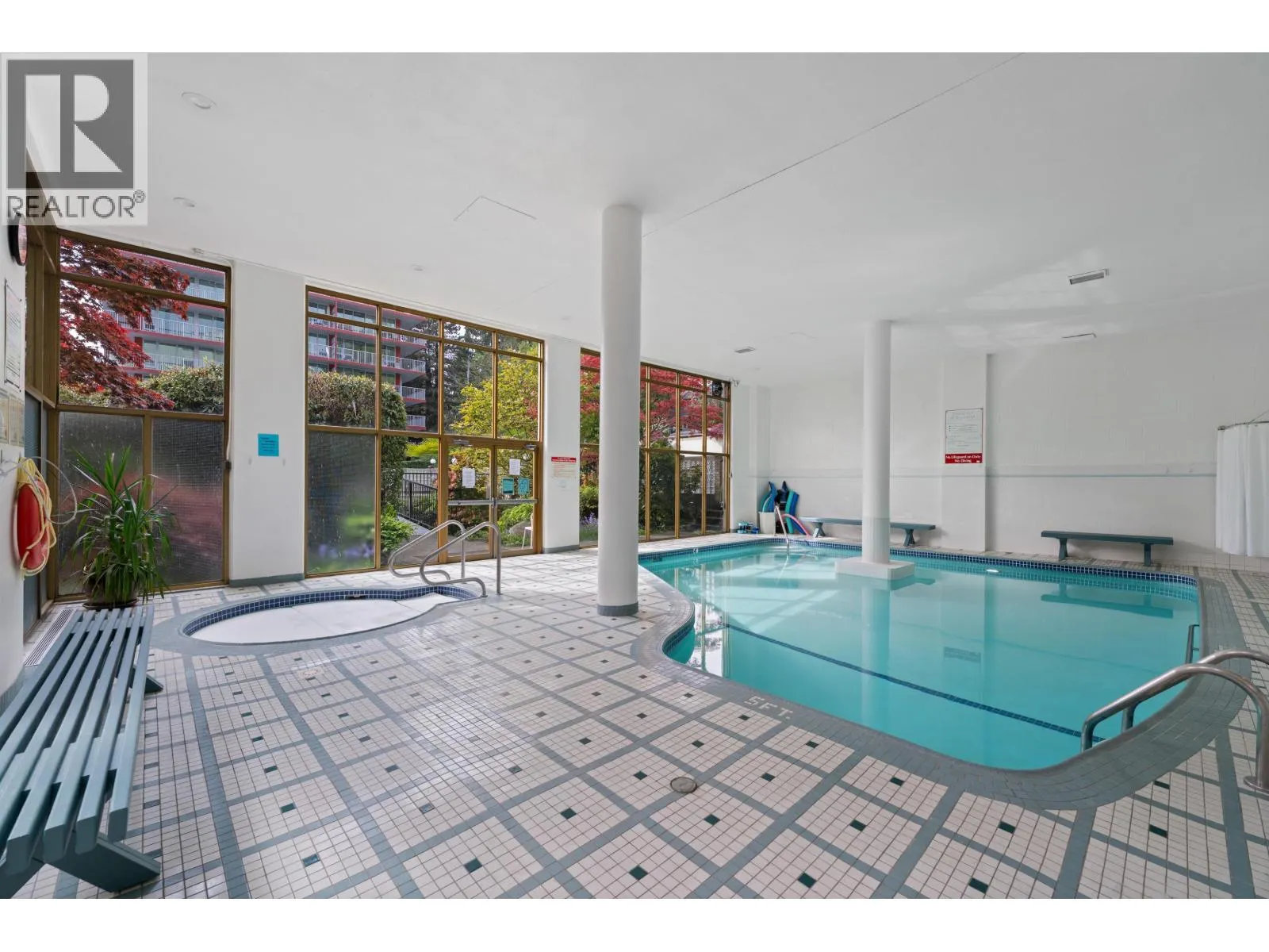 212 1425 ESQUIMALT AVENUE