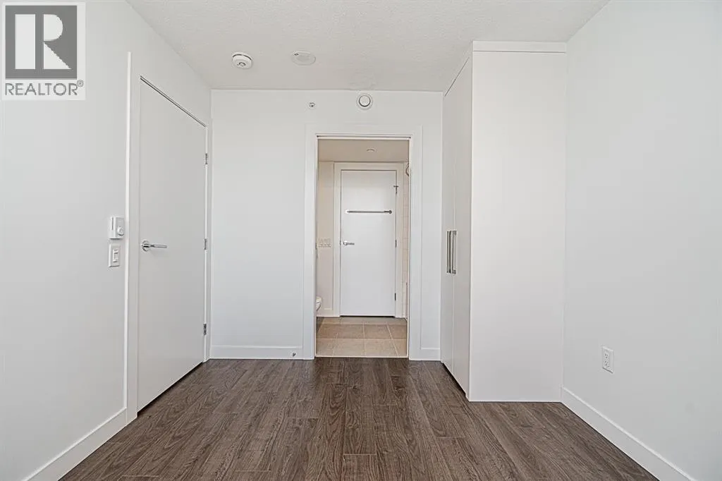 1512 908 QUAYSIDE DRIVE