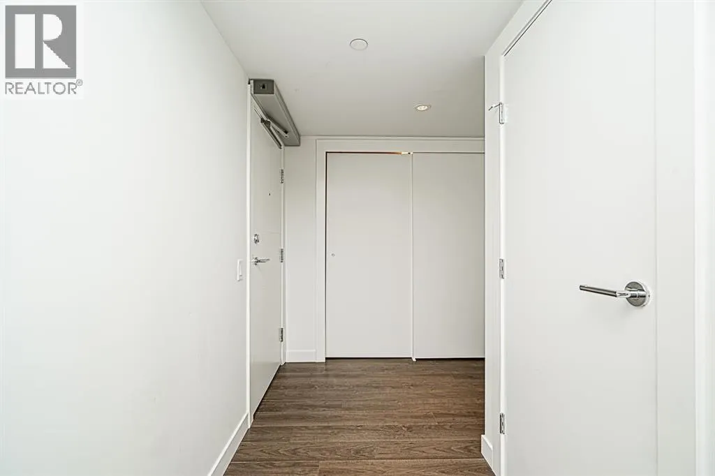 1512 908 QUAYSIDE DRIVE