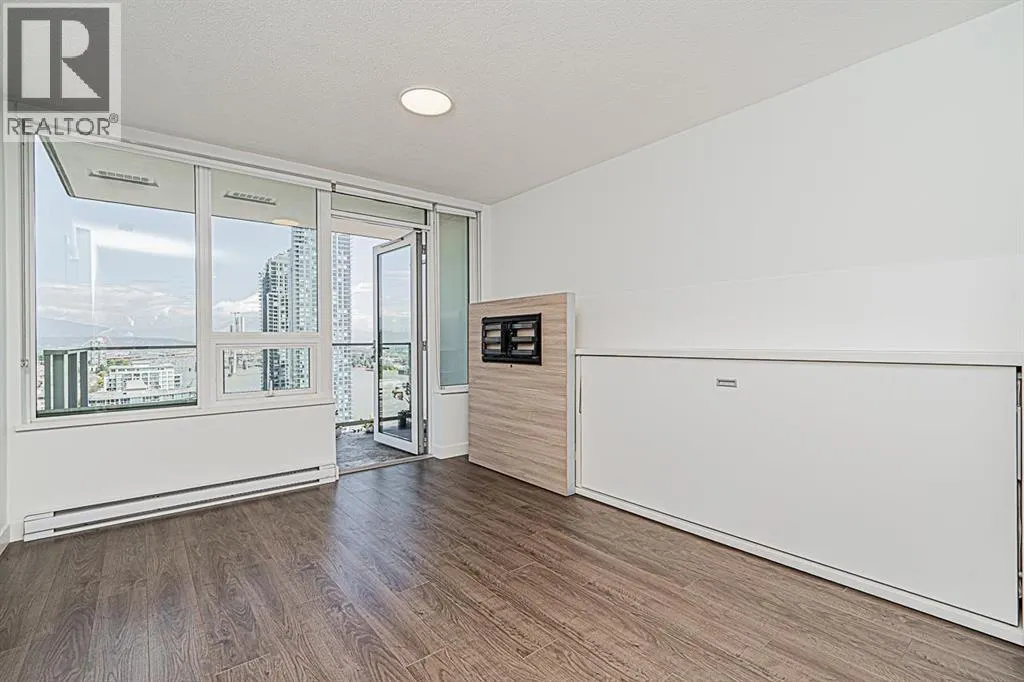 1512 908 QUAYSIDE DRIVE