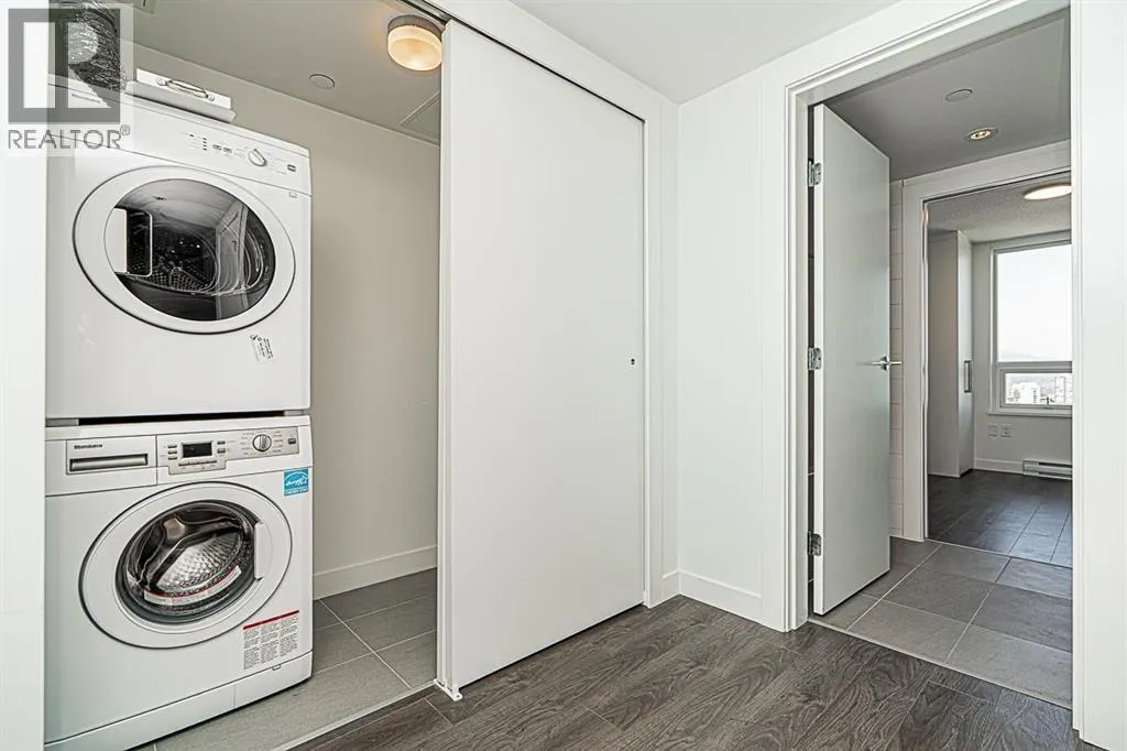 1512 908 QUAYSIDE DRIVE