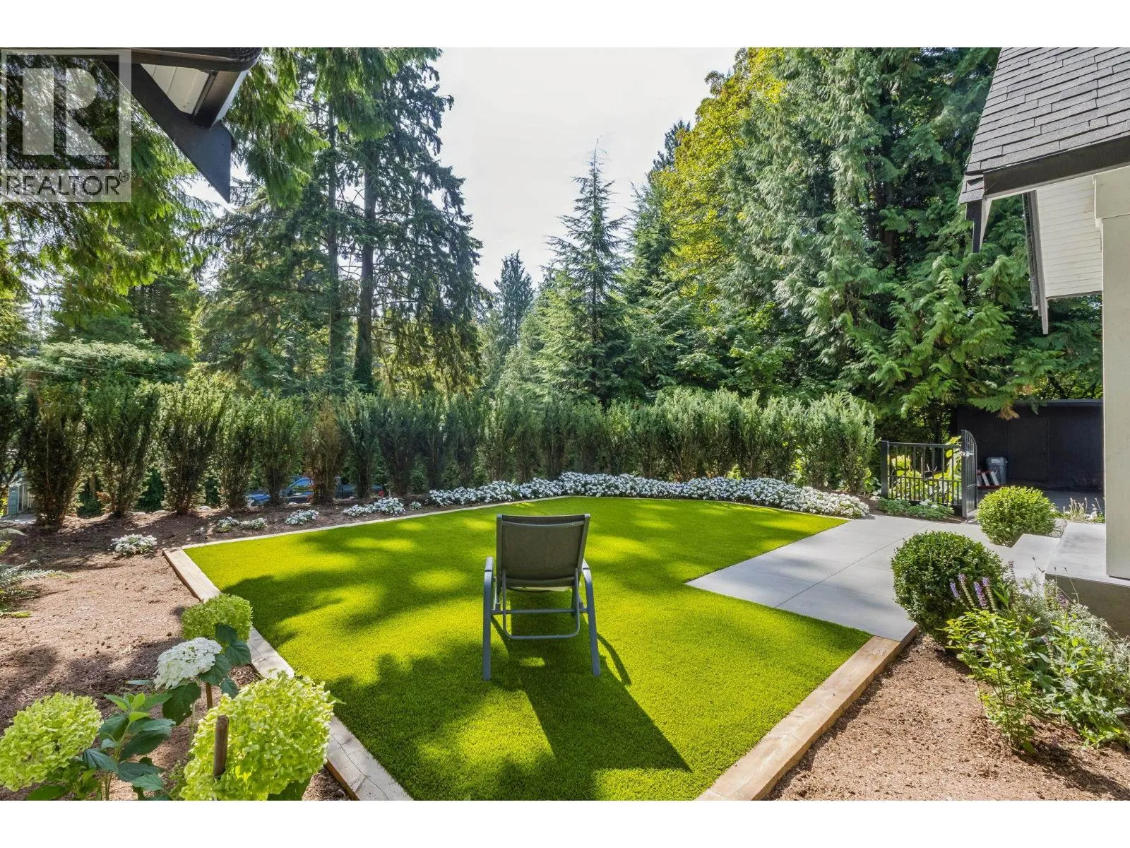 435 MACBETH CRESCENT