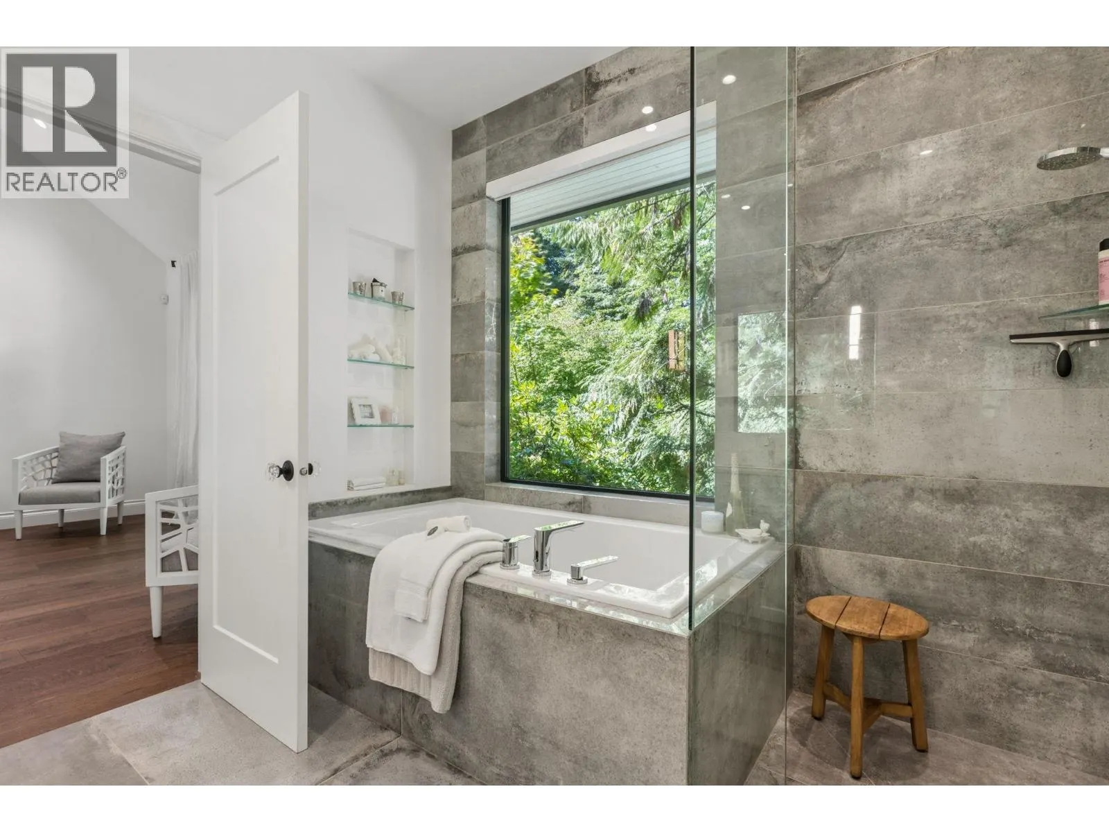 435 MACBETH CRESCENT