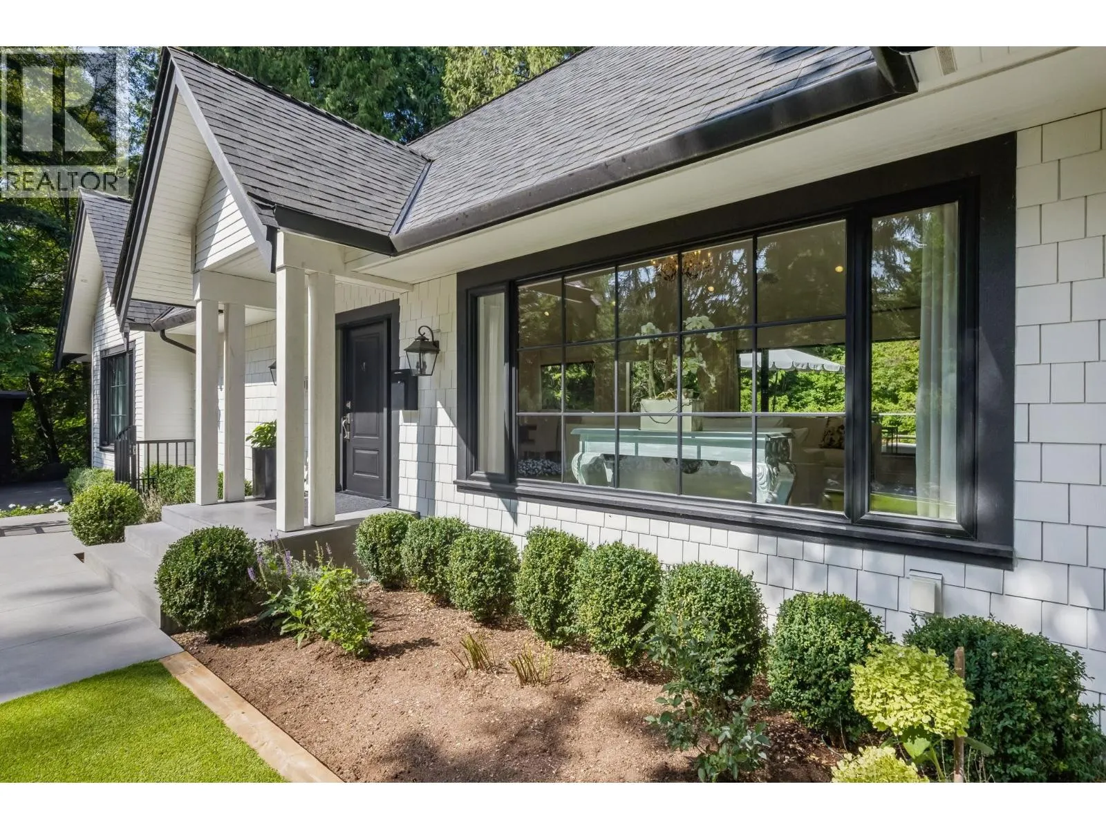 435 MACBETH CRESCENT