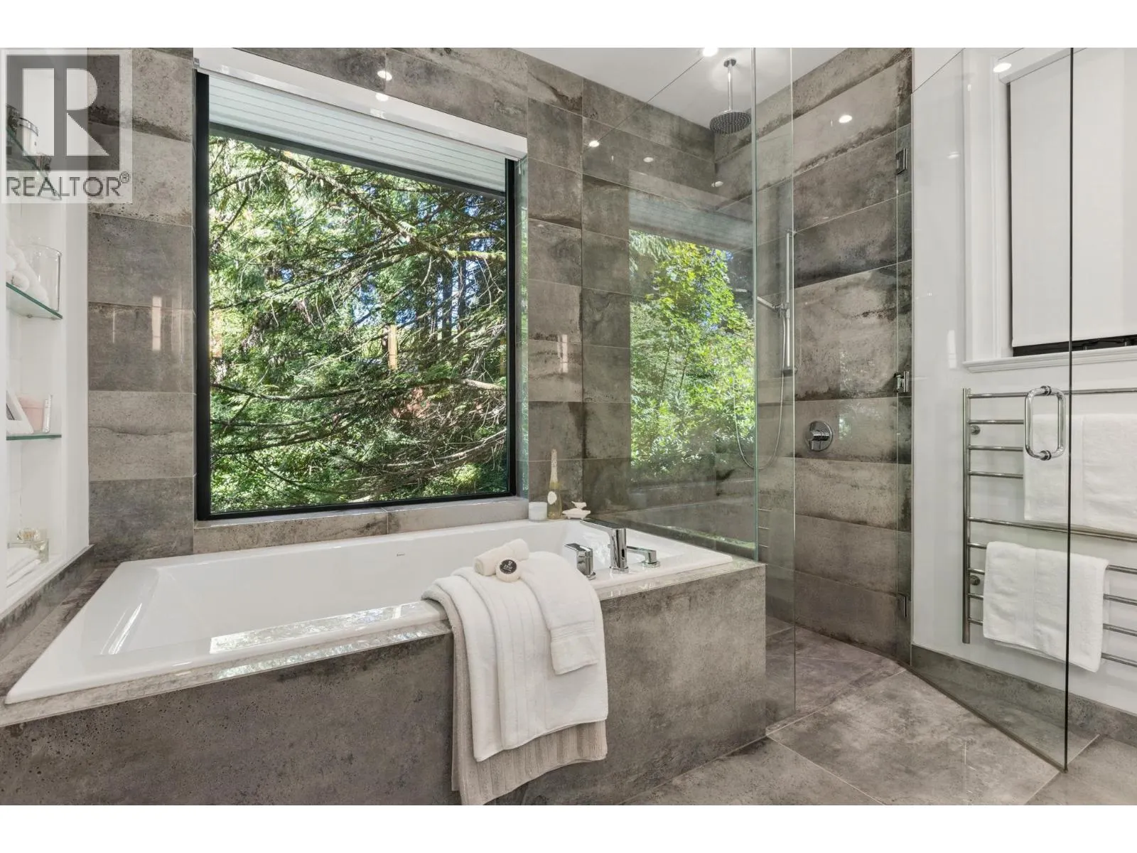 435 MACBETH CRESCENT