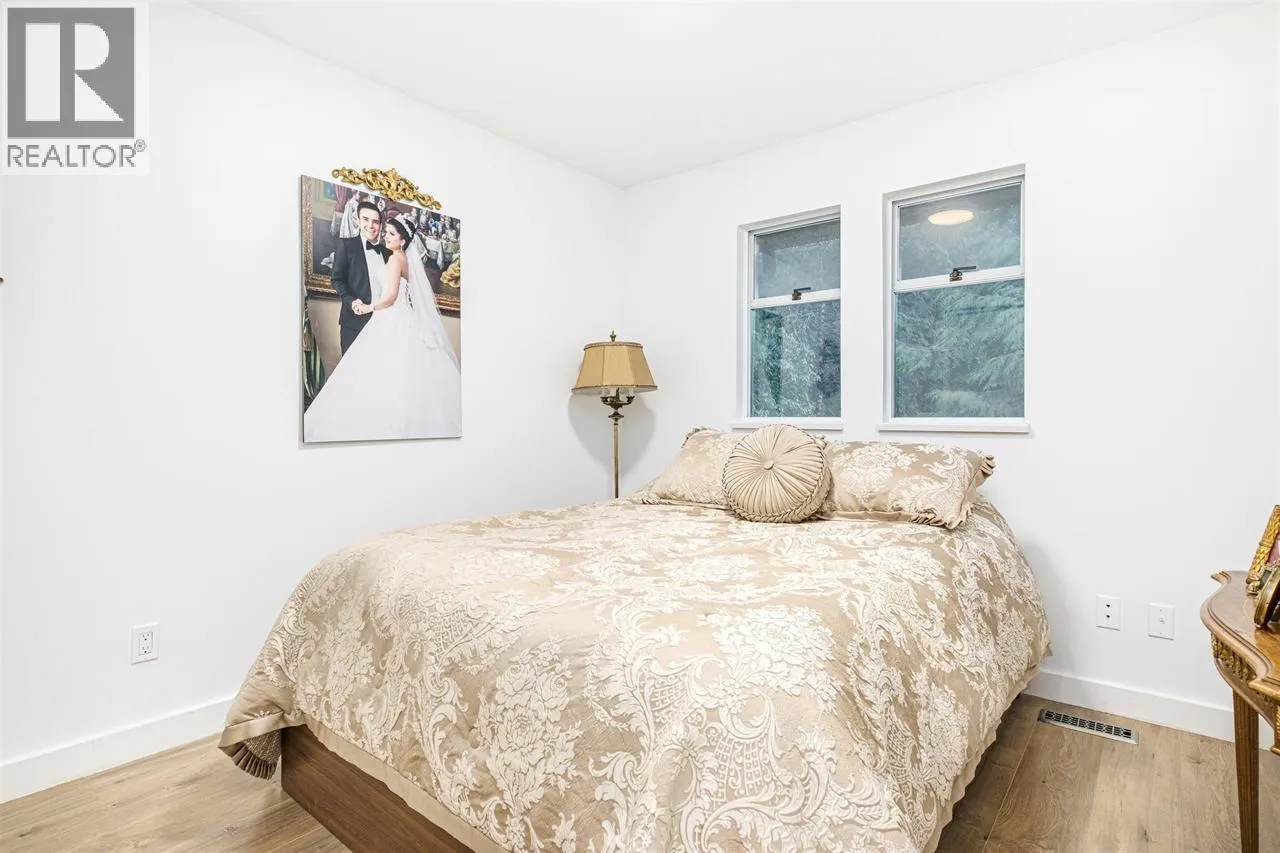 6780 MARINE DRIVE