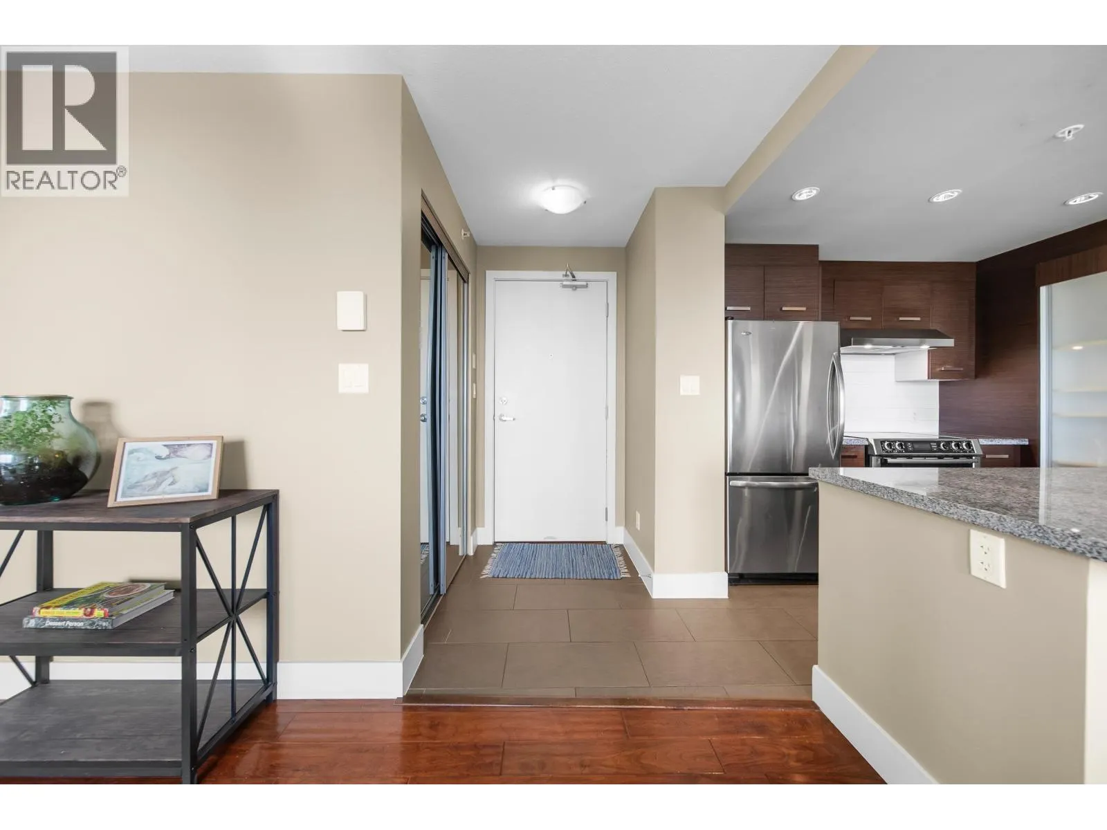 805 2959 GLEN DRIVE