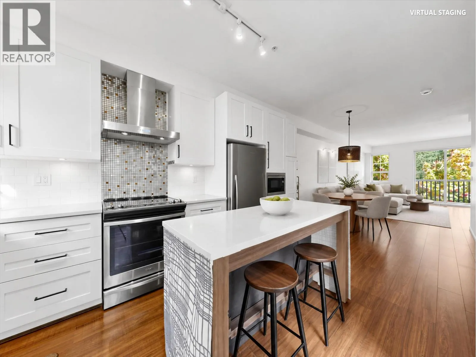 21 433 SEYMOUR RIVER PLACE