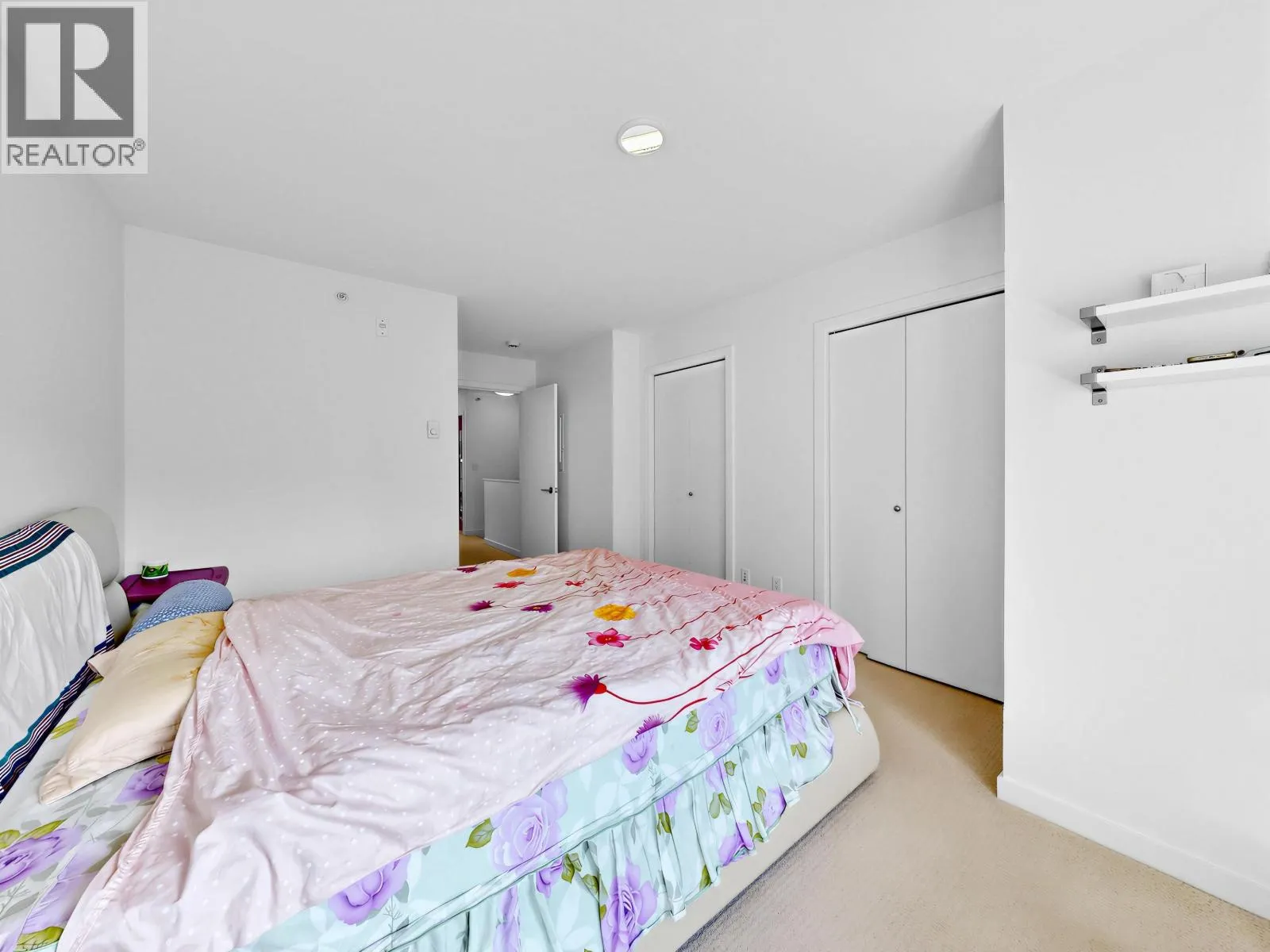 21 433 SEYMOUR RIVER PLACE