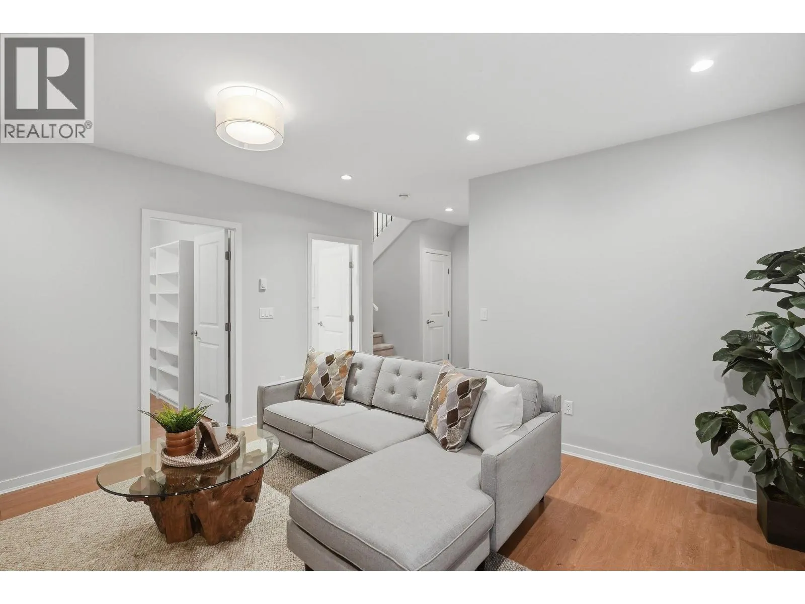 248 E 6TH STREET