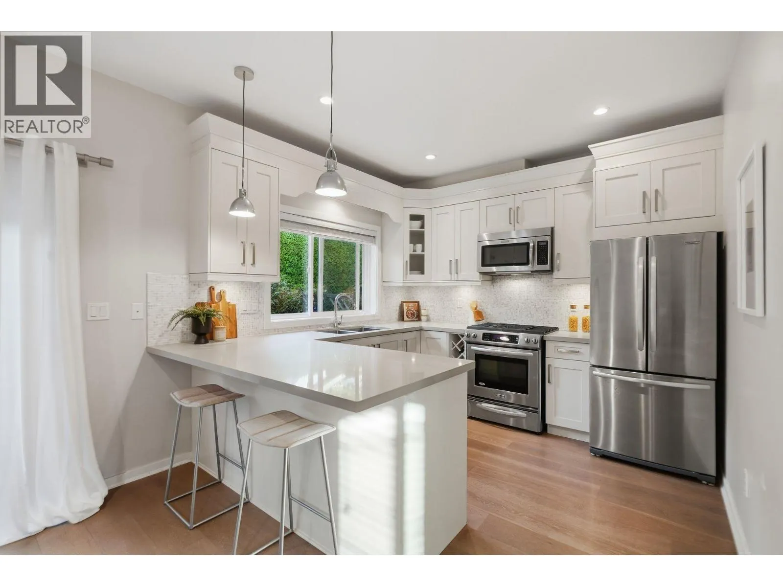 248 E 6TH STREET