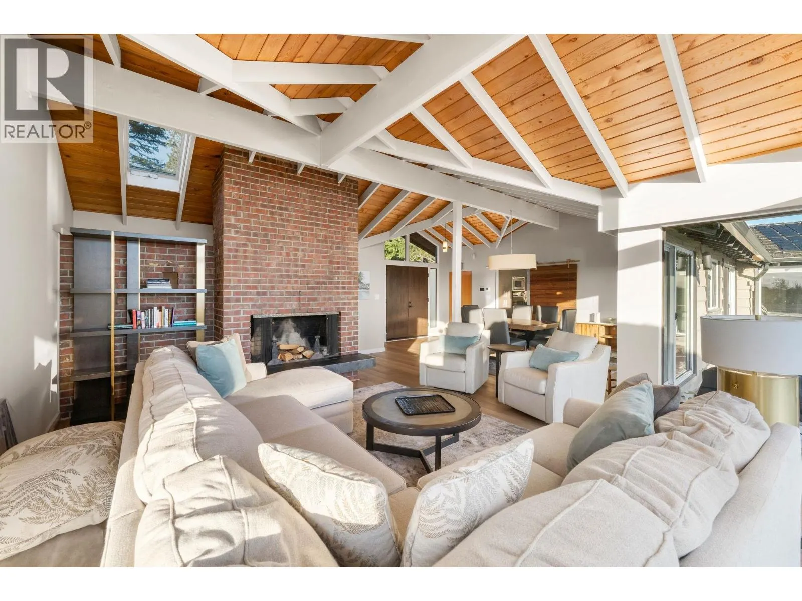 4570 WOODGREEN COURT